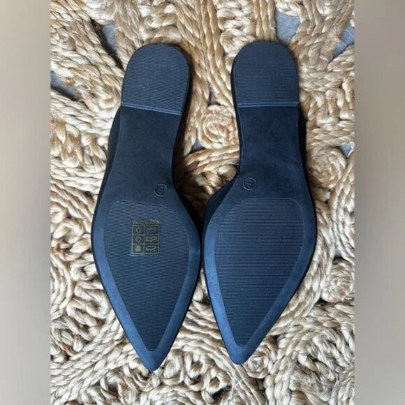 NEW! Pointed Toe Asymmetrical Slip On Canvas Shoes Mules Flats Slides - Picture 5 of 5